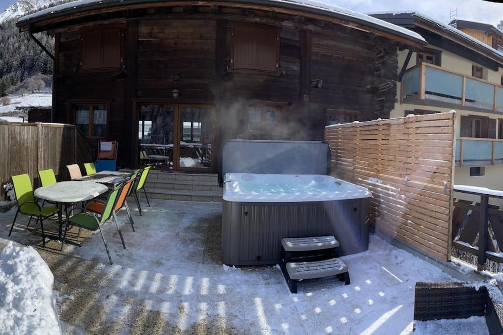 La Grange A Coco Avec Jacuzzi Villa Бур-Сан-Пиер Екстериор снимка